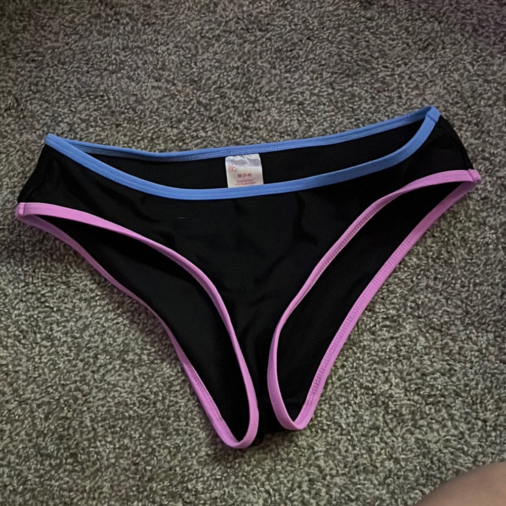 Black bikini bottoms